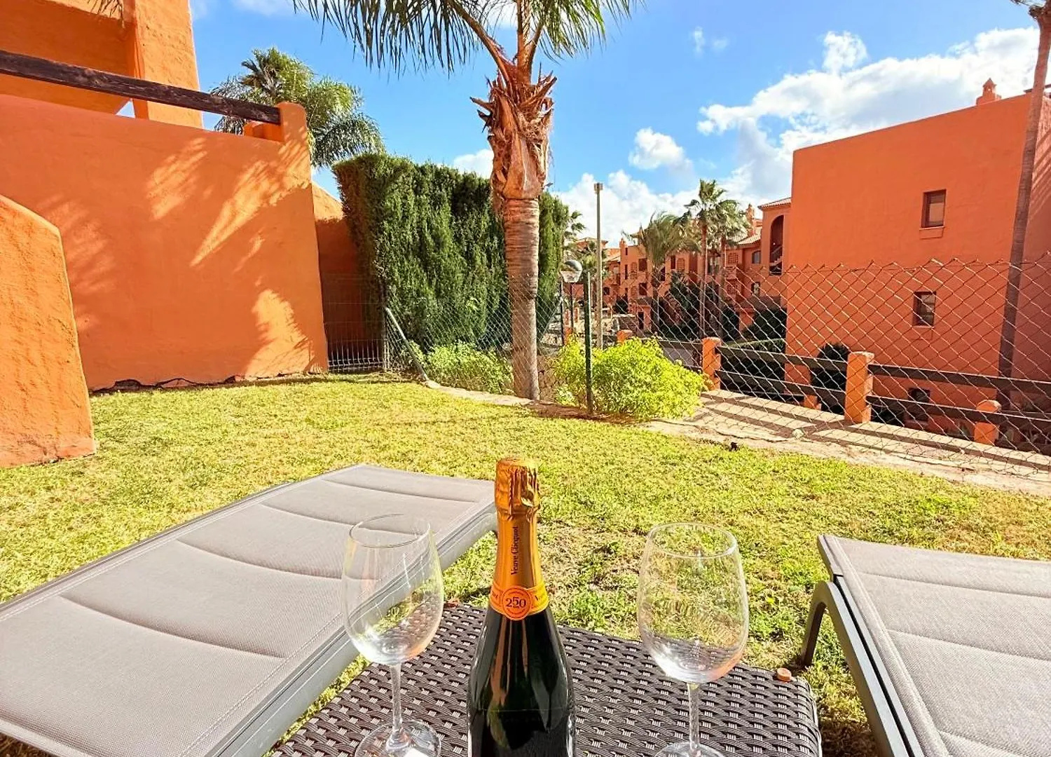 Apartamentos Golf Y Playa Estepona 0*,  Spain